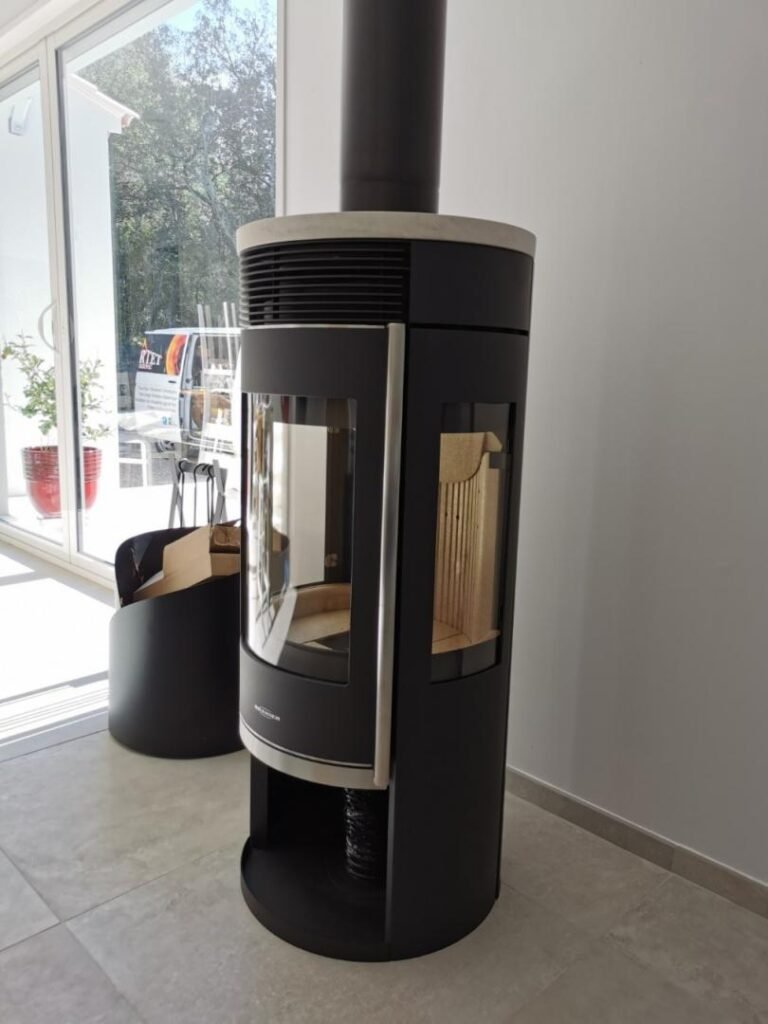 poêle à bois Oranier installé par Bertet Chauffage Plomberie à Salon-de-Provence